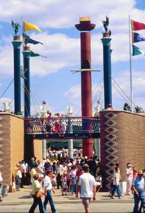 Sawyer Point Park Gateway view